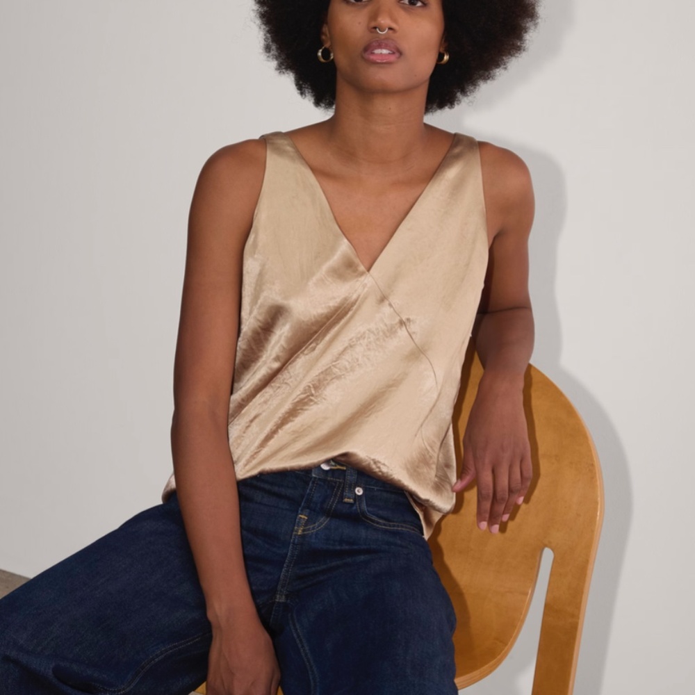 NWOT Everlane The Satin Tank in Champagne